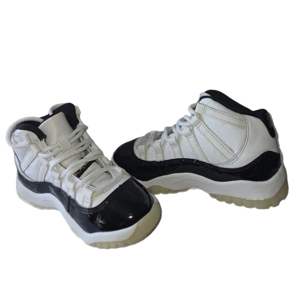 Air Jordan Nike 11 Graitude Kids Black and White Sneakers Size 12C - Picture 7 of 9